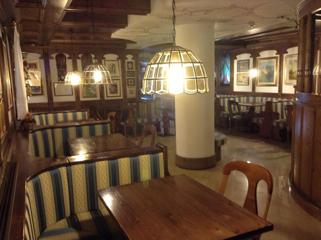 Hotel Ai Pini فيغو دي فاسا المظهر الخارجي الصورة