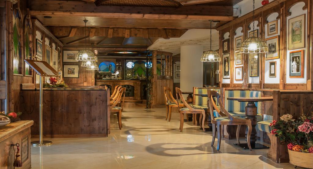 Hotel Ai Pini فيغو دي فاسا المظهر الخارجي الصورة