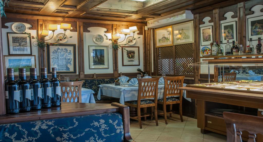 Hotel Ai Pini فيغو دي فاسا المظهر الخارجي الصورة