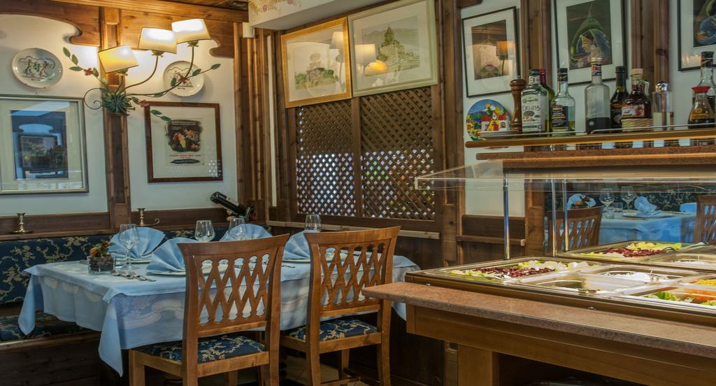 Hotel Ai Pini فيغو دي فاسا المظهر الخارجي الصورة
